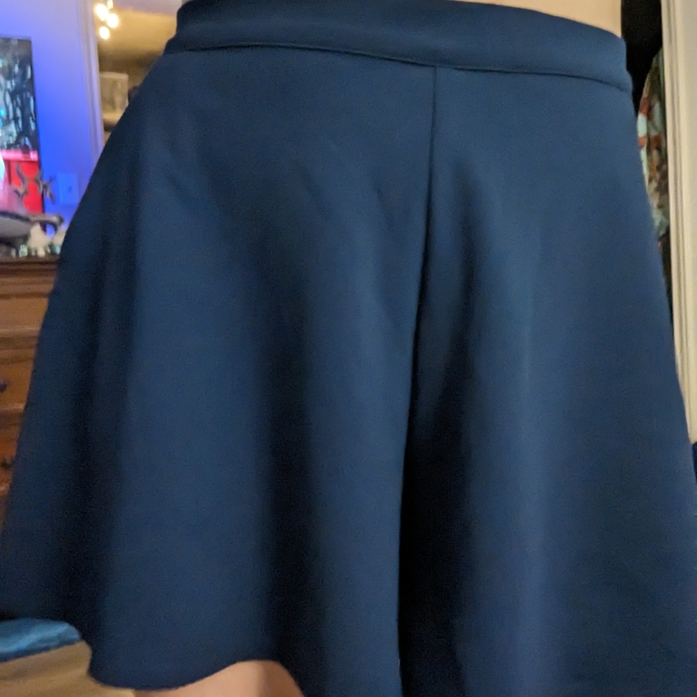 2X EUC La Femme En Noir Tap Shorts / Pants in Navy